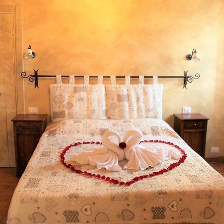 La Casa Delle Rondini Bed & Breakfast Roncoferraro Dış mekan fotoğraf