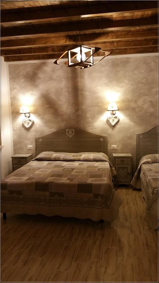 La Casa Delle Rondini Bed & Breakfast Roncoferraro Dış mekan fotoğraf