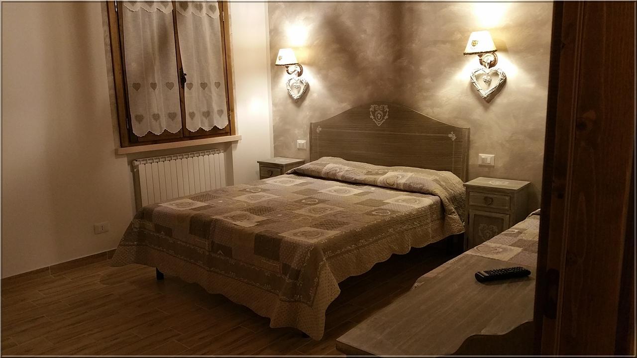 La Casa Delle Rondini Bed & Breakfast Roncoferraro Dış mekan fotoğraf