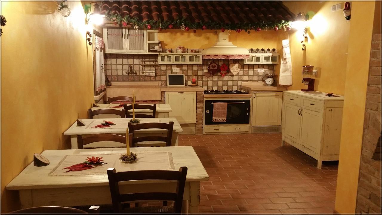 La Casa Delle Rondini Bed & Breakfast Roncoferraro Dış mekan fotoğraf