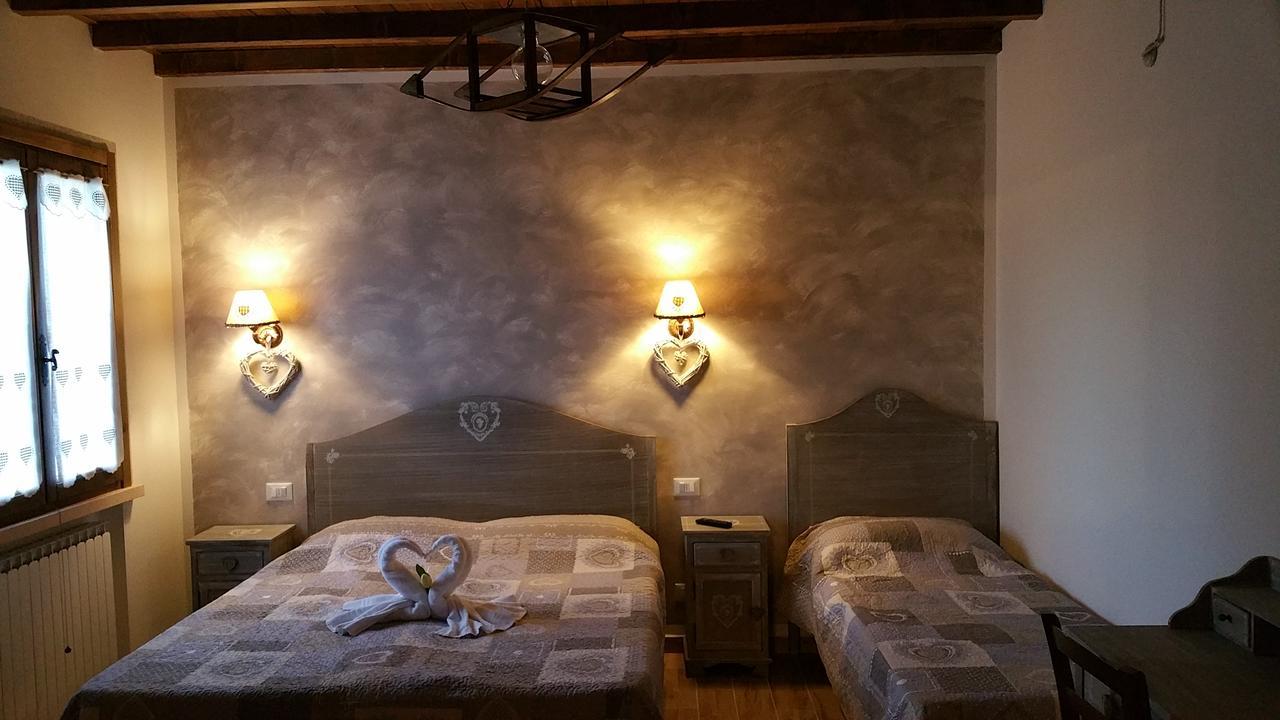 La Casa Delle Rondini Bed & Breakfast Roncoferraro Dış mekan fotoğraf