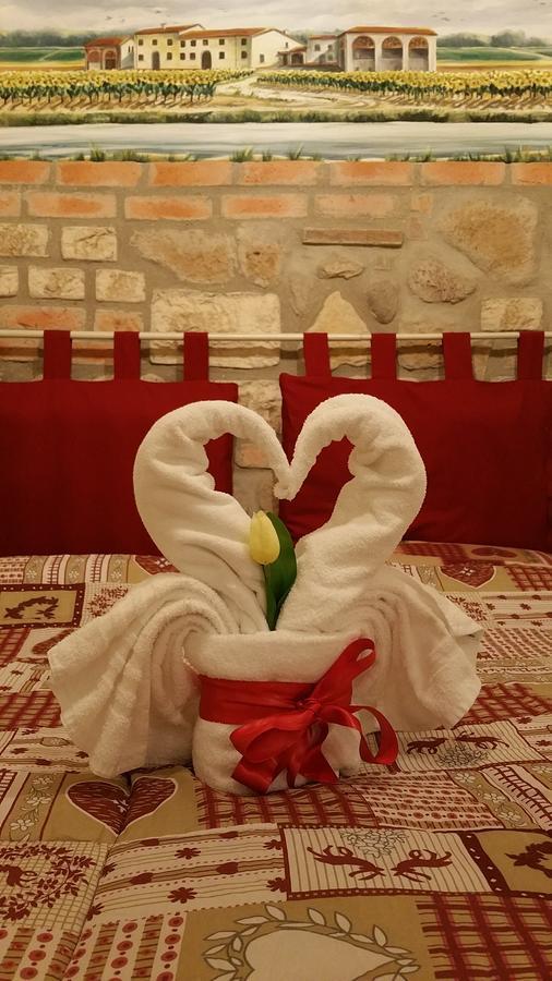 La Casa Delle Rondini Bed & Breakfast Roncoferraro Dış mekan fotoğraf