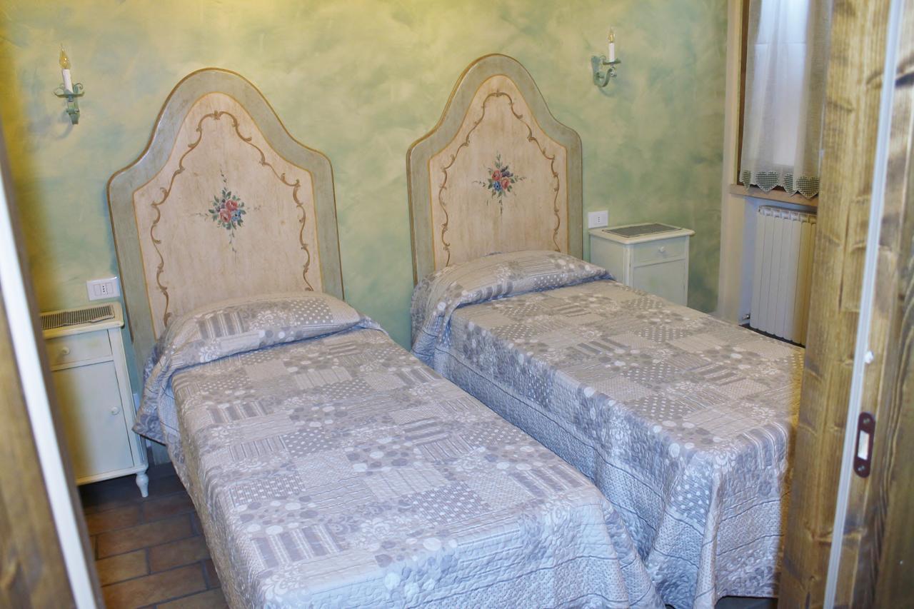La Casa Delle Rondini Bed & Breakfast Roncoferraro Dış mekan fotoğraf