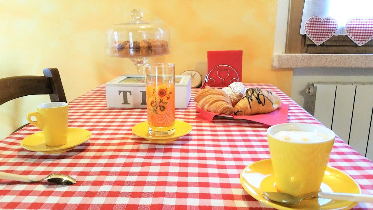 La Casa Delle Rondini Bed & Breakfast Roncoferraro Dış mekan fotoğraf