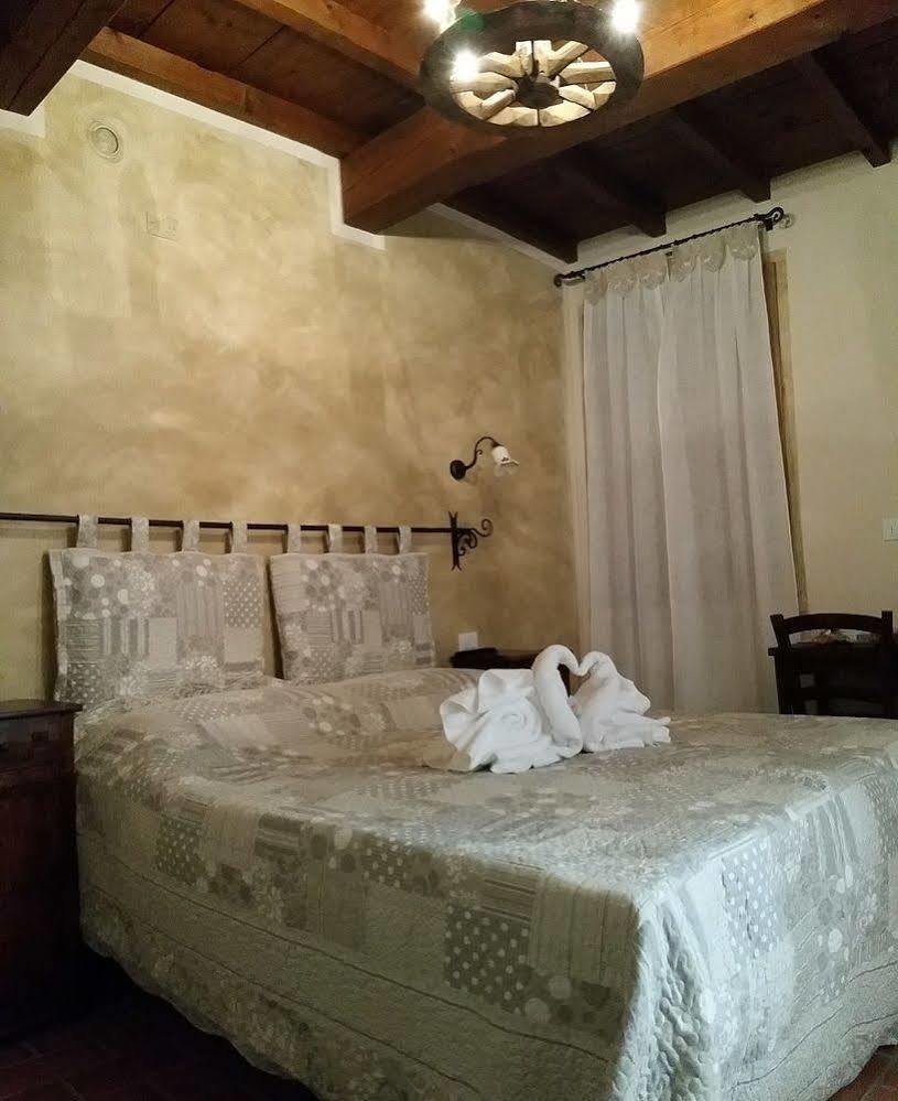 La Casa Delle Rondini Bed & Breakfast Roncoferraro Dış mekan fotoğraf