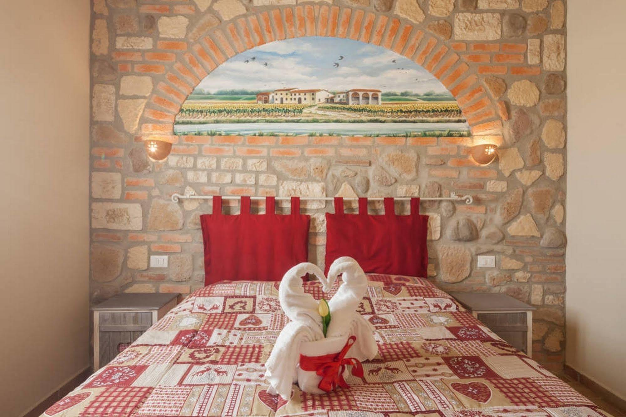 La Casa Delle Rondini Bed & Breakfast Roncoferraro Dış mekan fotoğraf